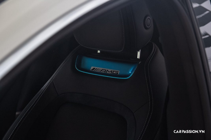 Ngoài ra, AMG GT 53 còn sở hữu những trang bị an toàn như chức năng cảnh báo mất tập trung ATTENTION ASSIST, hệ thống tự động bảo vệ PRE-SAFE và PRE-SAFE Sound, hệ thống chống bó cứng phanh ABS, Hỗ trợ lực phanh khẩn cấp BAS; chống trượt khi tăng tốc ASR, ổn định thân xe điện tử ESP và hỗ trợ ổn định khi gió thổi ngang…