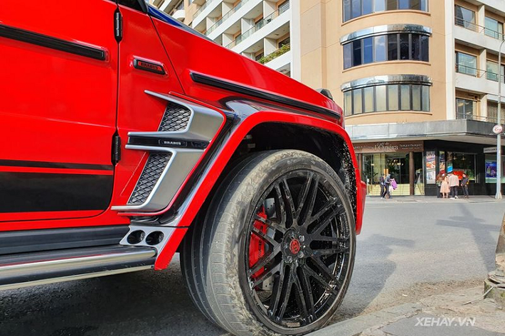 Tại Việt Nam, giá xe Mercedes-AMG G63 Edition 1 nhập khẩu tư nhân có giá khoảng hơn 14 tỷ đồng, chưa gồm bất kỳ tùy chọn nào, và chắc chắn chiếc G63 Edition 1 độ bởi Brabus này sẽ còn đắt đỏ hơn rất nhiều.