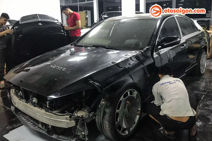 Thay vì chi ra một số tiền vài tỷ đồng để sở hữu một chiếc Mercedes-Benz S-Class thế hệ mới, thì lựa chọn độ từ đời cũ lên đời cao hơn là một gợi ý giúp chủ xe tiết kiệm khá nhiều chi phí.