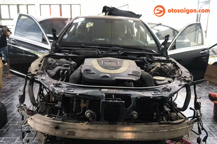 Việc chiếc xe Mercedes-Benz S500 cũ độ Maybach được xem là khá táo bạo, vì nó bao gồm rất nhiều công đoạn khác nhau đi kèm với nhiều vấn đề phát sinh khi thực hiện việc nâng cấp. Tất cả điều này phụ thuộc vào tay nghề của người thợ.