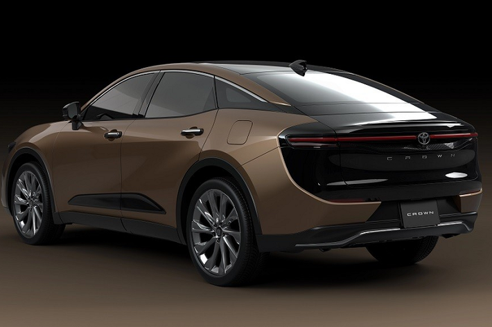 Trong khi đó, phiên bản Sport lại mang đến trải nghiệm lái thể thao nhưng không vẫn dễ dùng cho người điều khiển. Phiên bản Sedan lại nhắm đến phân khúc khách hàng có tài xế riêng. Cuối cùng là phiên bản Estate với thiết kế đa dụng như SUV nhưng mang đến cảm giác trưởng thành hơn và nội thất rộng rãi.