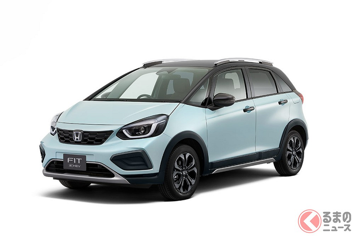 Những trang bị nội thất như bảng đồng hồ kỹ thuật số 7 inch và màn hình thông tin giải trí cảm ứng 9 inch không có gì khác so với các phiên bản còn lại của Honda Jazz 2023.