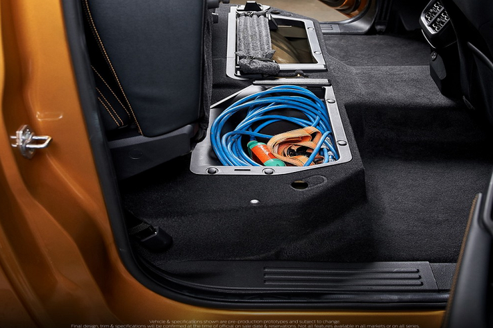 Cuối cùng là động cơ diesel 4 xi-lanh, tăng áp đôi, dung tích 2.0L cũng được bê nguyên từ thế hệ cũ sang.