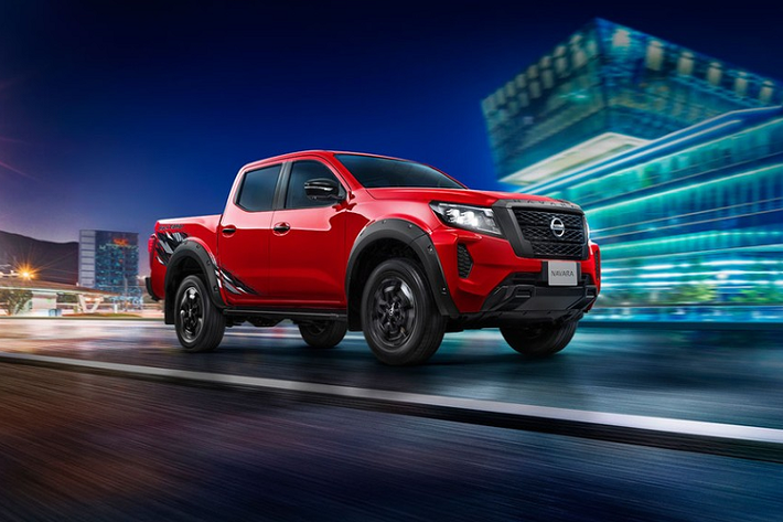 Tại thị trường Thái Lan, giá xe Nissan Navara 2022 dao động từ 595.000 - 1.030.000 Baht (khoảng 397 - 688 triệu đồng). Trong khi đó, tại Việt Nam, mẫu xe bán tải này hiện có giá dao động từ 748 - 945 triệu đồng.
