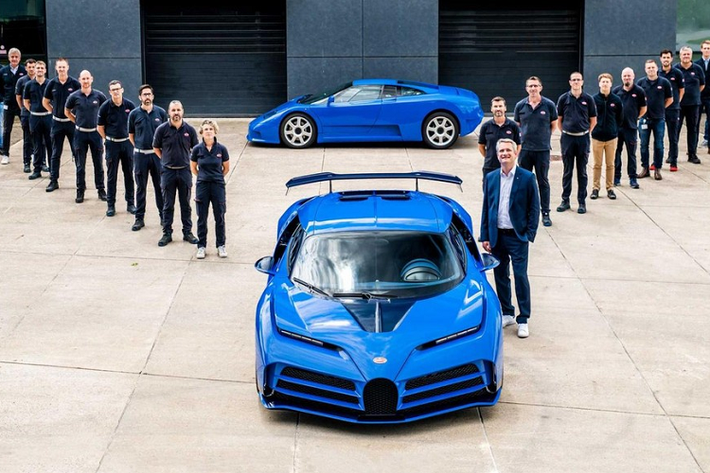 Sự kiện Pebble Beach Concours d’Elegance vào năm 2019 đã chứng kiến việc hãng siêu xe Bugatti lần đầu trình làng siêu phẩm Centodieci với giá bán lên đến 9 triệu đô la, tương đương 209 tỷ đồng đã gây choáng ngợp giới mê xe trên toàn thế giới cũng như các nhà sưu tập. Sau 3 năm ra mắt, siêu phẩm Bugatti Centodieci đầu tiên đã được cho ra lò tại nhà máy ở Molsheim, Pháp.