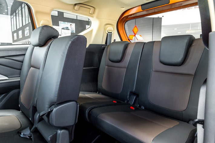 Lộc Fuho tên thật là Phạm Văn Lộc sinh năm 1994, hiện đang là một thợ hồ. Vào năm 2020, anh trở thành "hiện tượng mạng" khi sở hữu kênh YouTube đạt hơn một triệu lượt theo dõi. Anh chính là "YouTuber phụ hồ" đầu tiên ở Việt Nam nhận được nút bạc và nút vàng YouTube.