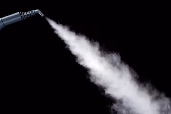 Có thể vệ sinh vô lăng bằng máy vệ sinh hơi nước