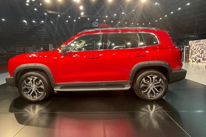 Tại thị trường Trung Đông, Haval Dargo 2022 có 2 loại động cơ xăng tăng áp, 4 xi-lanh với dung tích 1.5L và 2.0L. Công suất tối đa tương ứng của 2 động cơ này là 169 mã lực và 211 mã lực. Động cơ kết hợp với hộp số tự động ly hợp kép ướt 7 cấp. Hiện chưa rõ Haval Dargo 2022 có được trang bị công nghệ "nắp ca-pô trong suốt" giống Big Dog tại Trung Quốc hay không. Học hỏi từ hãng Land Rover, công nghệ này đi kèm camera cho phép người lái quan sát cả bên dưới gầm xe.