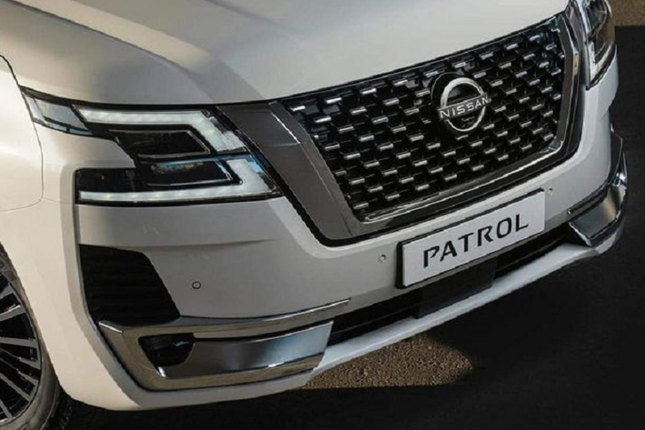 Về an toàn, bộ công nghệ Nissan Intelligent Mobility là tiêu chuẩn trên Nissan Patrol 70th Anniversary, bao gồm các tính năng như phanh khẩn cấp thông minh với phát hiện người đi bộ, can thiệp làn đường thông minh, can thiệp điểm mù thông minh, cảnh báo giao thông cắt ngang phía sau với can thiệp thông minh và kiểm soát hành trình thông minh.