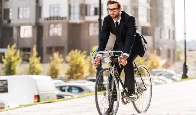 Ung thư là một căn bệnh đáng sợ nhưng bạn có thể ngăn chặn nó hoặc giảm thiểu rủi ro bằng cách tập thể dục đúng cách, đó là đạp xe. Ảnh: healthplus.