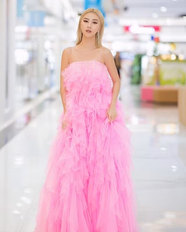 Quỳnh Anh Shyn cũng chiếm chọn spotlight với mái tóc vàng cá tính. Ảnh: phunutoday.