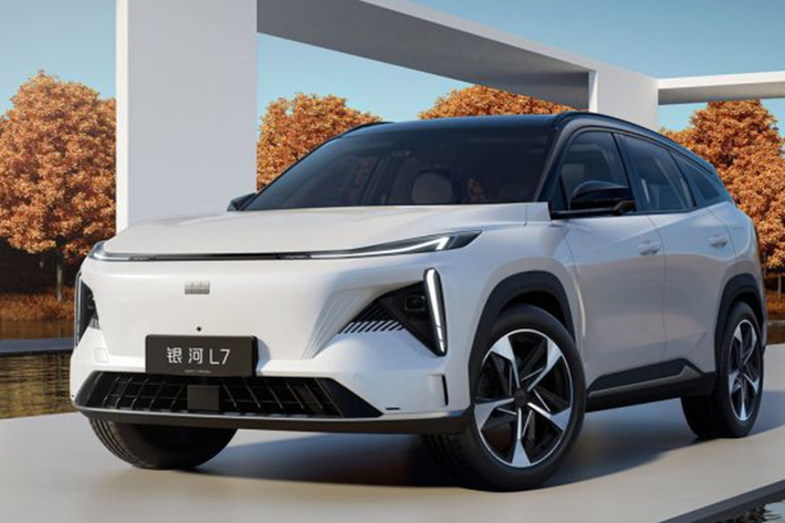 Thương hiệu Zeekr đã giao tổng cộng 13.077 chiếc trong tháng 10, tăng hơn 8% so với tháng trước và tăng hơn 29% so với cùng kỳ năm trước, đánh dấu 9 tháng tăng trưởng liên tiếp so với cùng kỳ năm trước. Đồng thời, việc giao hàng và đặt hàng đạt mức cao kỷ lục.