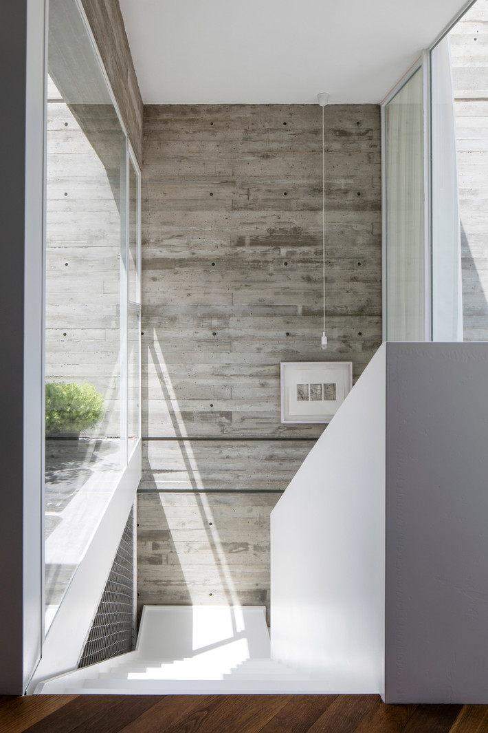 Ngôi nhà do hãng kiến trúc có trụ sở ở Ramat Gan - 3322 Studio thiết kế.