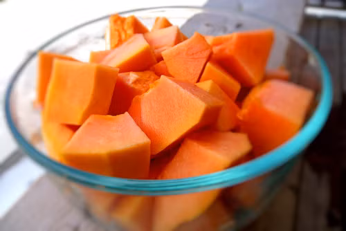 Bên cạnh chuối và khoai lang, đu đủ cũng là loại trái cây tốt cho hệ tiêu hóa. Ảnh: explus.