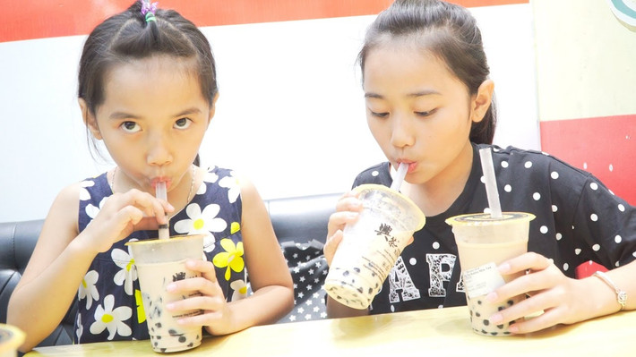 Đây là một loại axit béo dạng trans fat có thể làm giảm lượng hormone nam giới, khống chế sức sống của tinh trùng. Ảnh: ytimg.