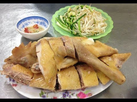 Một đĩa thịt gà ngon, đẹp mắt phải đảm bảo đạt các tiêu chí: da gà vàng ươm, ăn giòn, không bị nát, không bị nứt. Ảnh: nguoivietonhat.