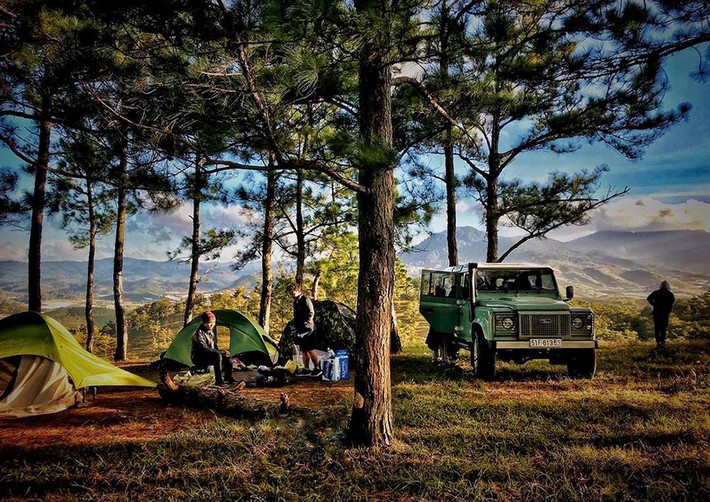 Đáng chú ý khi chỉ có 400 chiếc Heritage Edition HUE 166 được sản xuất thì chiếc của Đinh Tiến Đạt là duy nhất tại Việt Nam hiện nay.