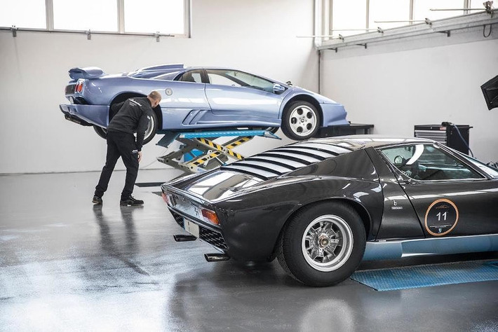 Bộ phận phục chế xe cổ chính hãng Polo Storico đã được thành lập vào năm 2015. Polo Storico từng phục chế từ chiếc 350GT đầu tiên của hãng tới các phiên bản Diablo sản xuất vào đầu Thế kỷ XXI.