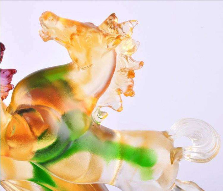  Tuổi Ngọ: Dự đoán ngày mới cho 12 con giáp vui mừng thông báo, nhờ được quý nhân phù trợ nên họ dễ gặt hái thành công về làm ăn, buôn bán. Dù vậy vẫn nên tránh kiêu ngạo, hống hách, làm liều để tiếp đà thắng lợi. 