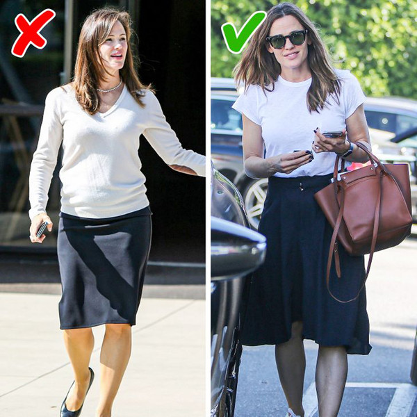 Nhấn eo. Vẻ ngoài của bạn sẽ trở nên già nua với cách phối đồ xuề xòa. Khi mặc áo váy nhấn eo, bạn sẽ trở nên trẻ trung quyến rũ hơn rất nhiều. Không quá cầu kỳ, chỉ cần tận dụng chiếc thắt lưng bản rộng với áo khoác ngoài hoặc cardigan buộc ngang hông là bạn đã có được hiệu ứng hack tuổi đỉnh cao.