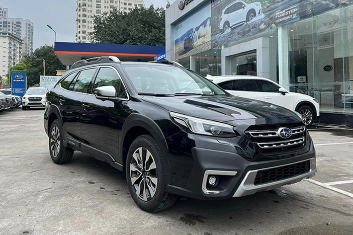 Tuy giảm giá mạnh nhưng các mẫu xe Subaru vẫn khá kén khách tại Việt Nam, trừ Forester. Cả Subaru Outback và BRZ đều nằm trong những phân khúc có tập khách hàng nhỏ ở thị trường Việt Nam. Nếu như Subaru Outback là xe wagon thì BRZ là ôtô thể thao.