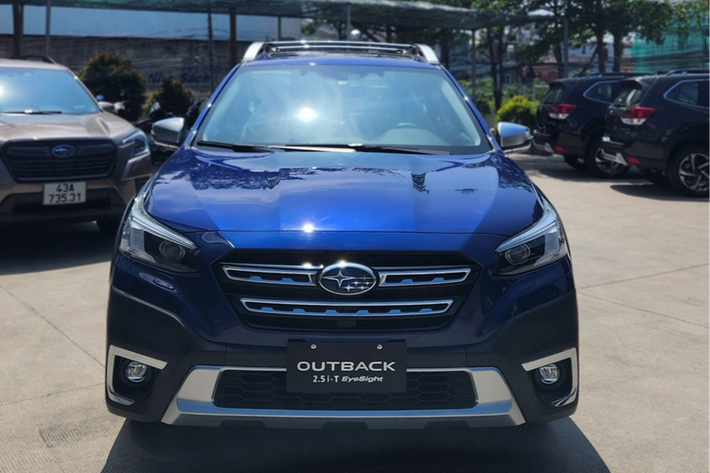 Trong khi đó, dòng xe thể thao Subaru BRZ được ưu đãi 364 triệu đồng. Ưu đãi này đưa giá của Subaru BRZ xuống chỉ còn 1,535 tỷ đồng.