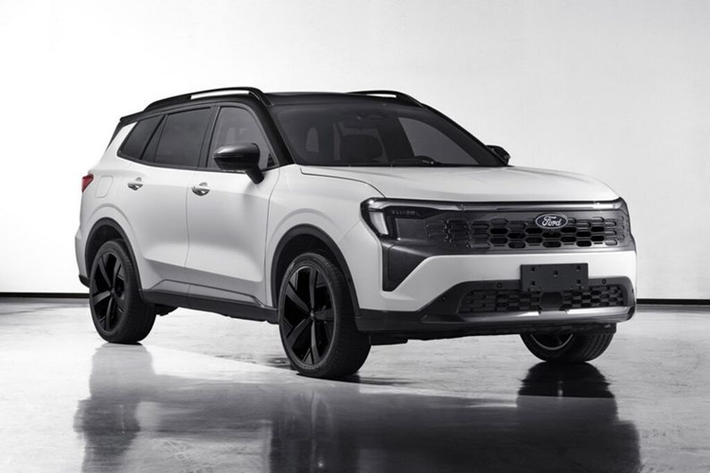 Mặc dù cả Ford Equator và Equator Sport đều chưa được ra mắt chính thức, tuy nhiên, thiết kế bên ngoài của bộ đôi này đã bị rò rỉ thông qua hình ảnh được đăng tải trên website của Bộ Công nghiệp và Công nghệ Thông tin Trung Quốc. Nhìn chung, cả hai mẫu SUV này đều sở hữu thiết kế mới bắt mắt hơn so với phiên bản cũ.