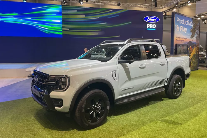 Mới đây, tại triển lãm IAA Transportation 2024 diễn ra ở Hannover, Đức - Ford Ranger Stormtrak PHEV 2025 mới trưng bày và giới thiệu với công chúng.