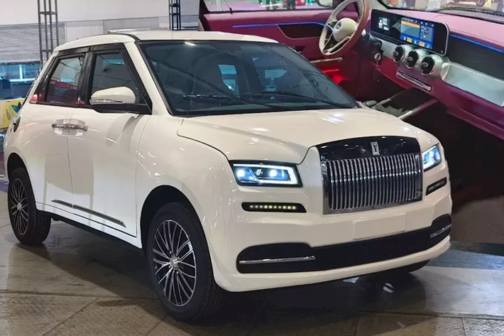 Hiện chưa có thông tin về trang bị vận hành trên hai chiếc Mercedes-Maybach và Rolls-Royce nhái này. Giá bán của xe dao động trong khoảng 14.000 nhân dân tệ mỗi chiếc (tương đương 50 triệu đồng).