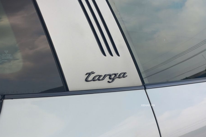 Cung cấp sức mạnh cho Porsche 911 Targa 4S là khối động cơ 6 xy-lanh thẳng hàng, tăng áp kép, dung tích 3.0 lít hoàn toàn mới. Động cơ đã được tinh chỉnh để mang đến công suất tối đa 420 mã lực, tuy nhiên siêu xe này đã được nâng cấp tăng sức mạnh lên gần 450 mã lực.