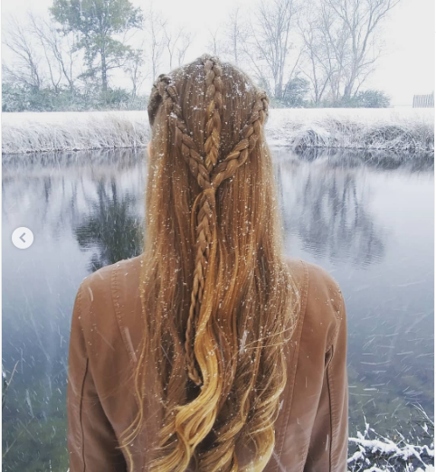 Mong manh trong tuyết trắng...