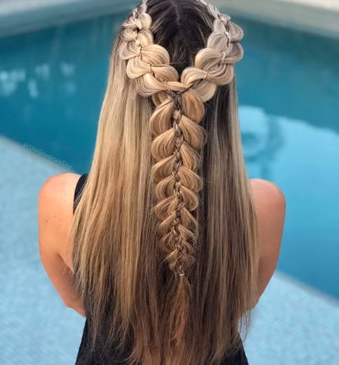 Kiểu tóc cầu kỳ này khá mất thời gian để thực hiện.