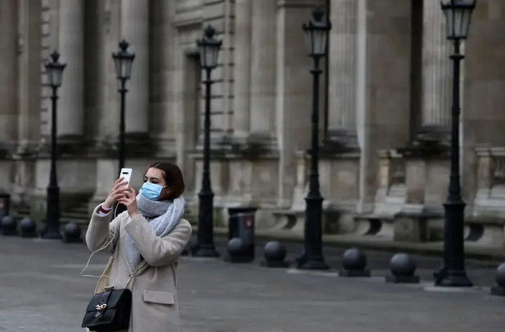 Bảo tàng Louvre ở Paris đóng cửa hôm thứ 7 tuần trước để họp bàn việc đối phó với dịch COVID-19.