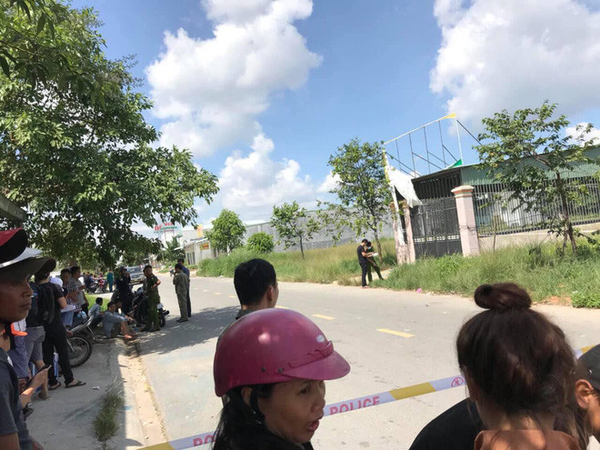 Đến trưa ngày 18/5, Công an tỉnh Bình Dương đã khẩn trương khám nghiệm căn nhà thứ 2 có liên quan đến vụ án mạng. Đây là nơi 2 đối tượng trong nhóm thuê để qua mặt cơ quan điều tra. Căn nhà này gần đường D2, nằm tại khu tái định cư Bàu Bàng (xã Lai Uyên, huyện Bàu Bàng, tỉnh Bình Dương), cách ngôi nhà tìm thấy 2 thi thể trong khối bê tông 15 km.