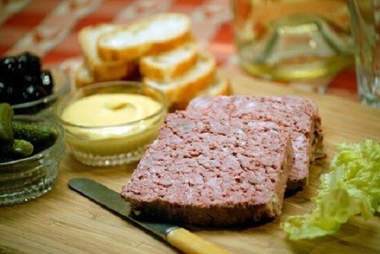 Do đó, phụ nữ mang thai ăn quá nhiều pate có thể có các triệu chứng cảm cúm, ngộ độc. Ảnh: amthucdocdao.
