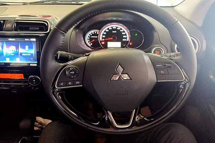 Trước đó, tại triển lãm ôtô Tokyo Motor Show 2019, trưởng ban thiết kế của Mitsubishi Motors - Tsunehiro Kunimoto đã chia sẻ về tương lai của dòng Mirage thế hệ mới. Trong đó có nói đến ngoại hình mới của dòng xe này. Hãng xe Nhật vẫn sẽ trung thành với ngôn ngữ thiết kế Dynamic Shield. Họ không chỉ phát triển nó trên các dòng Xpander, Pajero Sport mà còn mở rộng nó trên dòng Mirage thế hệ mới.