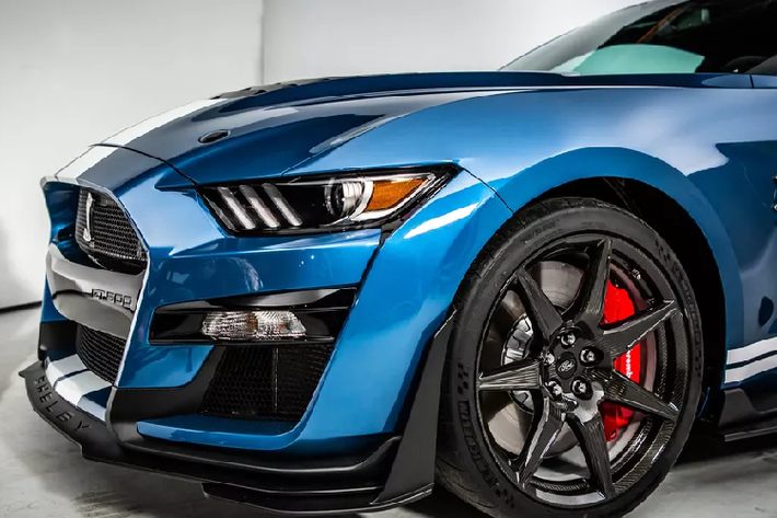 Trước đó, ngay sau khi xác nhận Ford Mustang GT500 mới sẽ không có mặt tại Úc, hãng xe Mỹ ngay lập tức đã giới thiệu phiên bản Mustang Siêu nạp R-Spec Limited, dành riêng cho thị trường này.