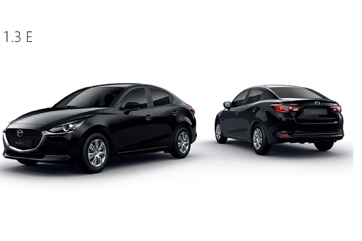 Mazda2 20202 được trang bị tiêu chuẩn hệ thống hỗ trợ kiểm soát gia tốc G-Vectoring Control Plus (GVC+), hệ thống tắt động cơ tự động I-STOP/i-ELOOP và chế độ thể thao. Hệ thống phanh trước Đĩa và phía sau là loại tang trống. “Dàn chân” lắp mâm 15 inch đi cùng với lốp kích thước 185/65R15. Ngoài ra, đèn pha LED tự động, gương chiếu hậu điều chỉnh điện.