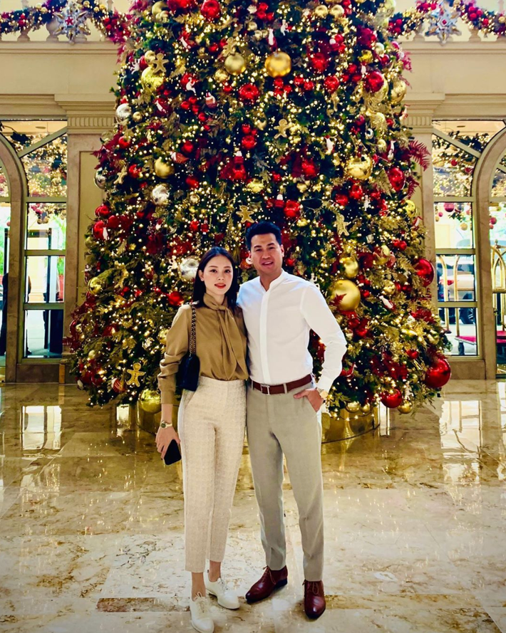 Hot girl Hà Thành từng chia sẻ với Zing: "Tôi nghĩ điều đó cũng rõ ràng mà. Lúc này, tôi muốn cân bằng cuộc sống và có thêm thời gian để suy nghĩ sáng suốt. Tôi chưa thể đưa ra câu trả lời rõ ràng ở hiện tại bởi bản thân tôi cũng đang trốn tránh nó".