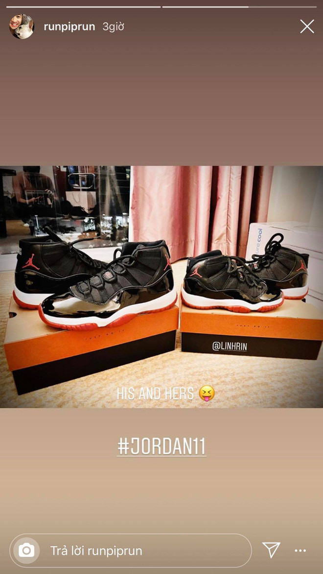 Trong thời gian yêu nhau, Linh Rin và Phillip Nguyễn thường xuyên khoe mua quà đắt đỏ dành tặng đối phương trên trang cá nhân.