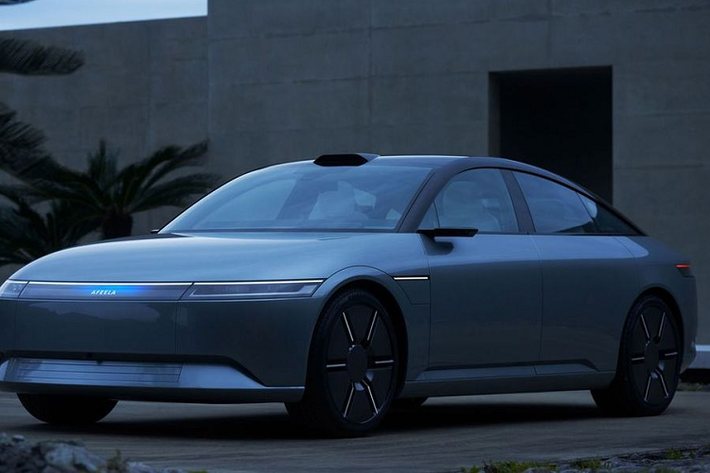 CEO của liên minh Sony Honda Mobility, ông Yasuhide Mizuno cho biết mẫu xe điện mới sẽ được tích hợp những trải nghiệm công nghệ tuyệt vời của Sony, từ hệ thống giải trí đến trí tuệ nhân tạo AI, thực tế ảo (VR) và thực tế tăng cường (AR).