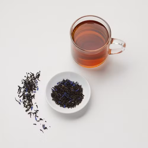 Khi uống trà Bá Tước, bạn có thể thêm một ít đường hoặc sữa tươi để tăng thêm mùi vị và tạo sự ngon miệng hơn. Ảnh: bigcommerce.