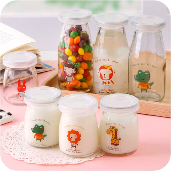 Sữa chua bảo quản ở nhiệt độ phòng. Sữa chua bảo quản ở nhiệt độ phòng không phải là sữa chua đúng nghĩa. Thực tế, nhiều sản phẩm được ghi mác sữa chua nhưng không cần để tủ lạnh, không chứa chất bảo quản được quảng cáo rầm rộ.