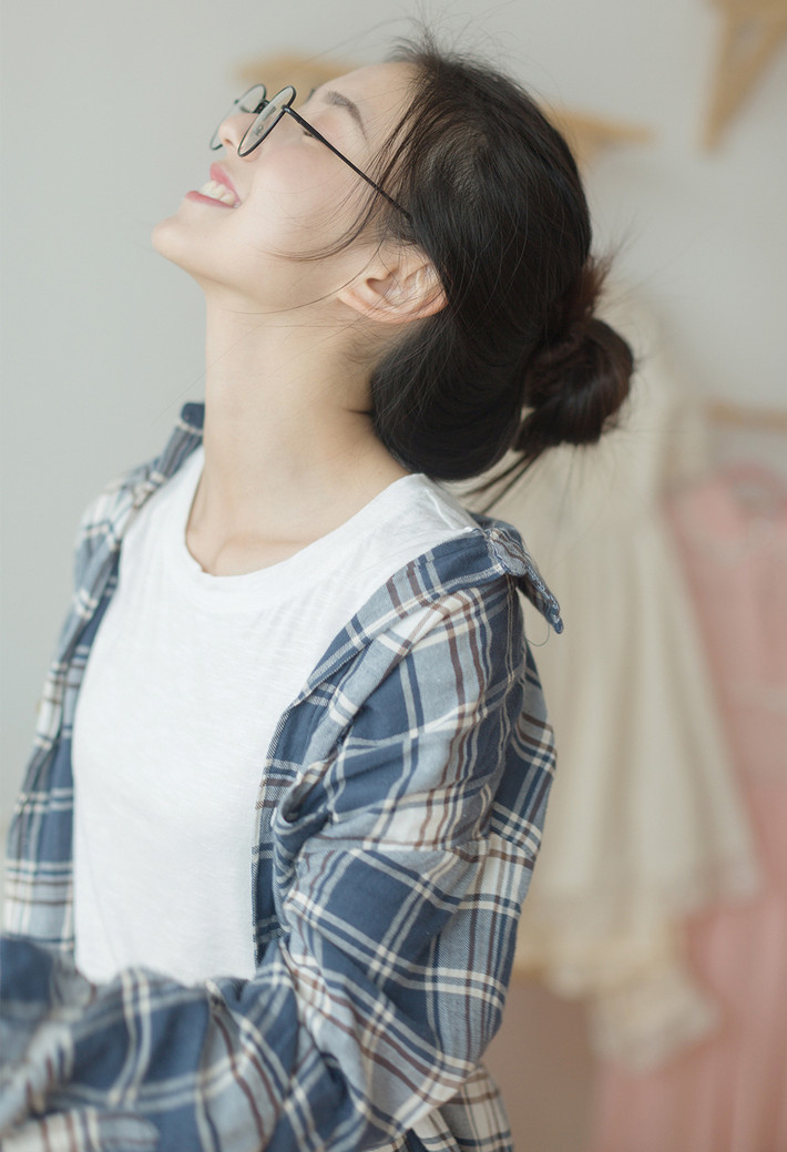 Hồ Hiểu từng gây nghi vấn chỉnh sửa khuôn mặt cũng như hình ảnh.