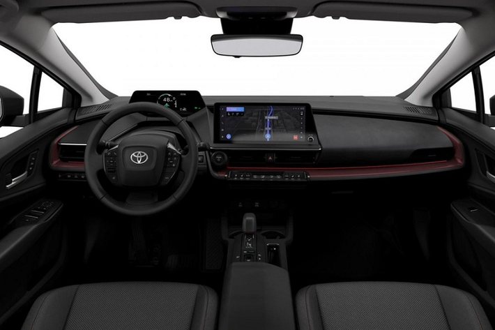 Thiết kế này có những điểm tương đồng với loạt mẫu Crown mới của Toyota, đặc biệt là ở phần đầu xe, nơi có đèn pha LED ấn tượng hình chữ C như 2 thỏi nam châm hút vào nhau. Tất nhiên không thể bỏ qua dải đèn LED của đèn hậu. Nội thất cũng là một sự khác biệt hoàn toàn so với các mẫu Prius trước đó.