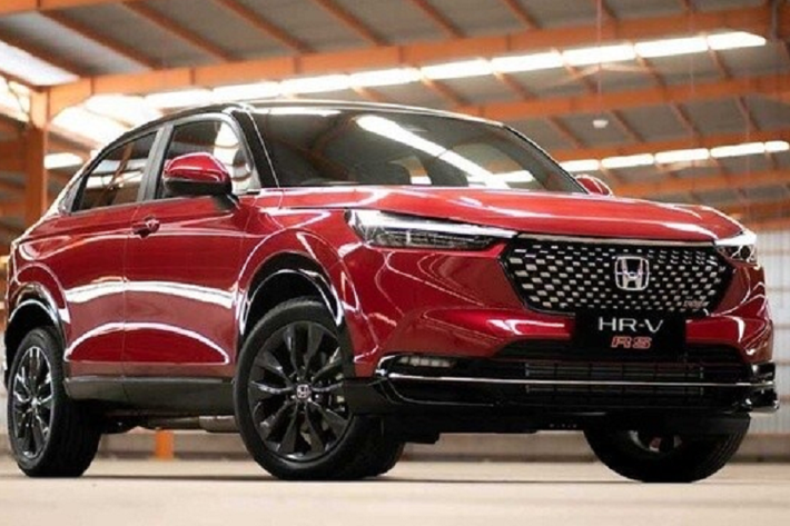 Gói Honda Sensing của mẫu SUV cỡ B này gồm có những tính năng như hệ thống giảm thiểu va chạm, đèn pha thích ứng tự động, hệ thống kiểm soát hành trình thích ứng bao gồm dải tốc độ thấp, hệ thống giảm thiểu chệch làn đường, hệ thống hỗ trợ giữ làn đường và hệ thống thông báo xe phía trước khởi hành.