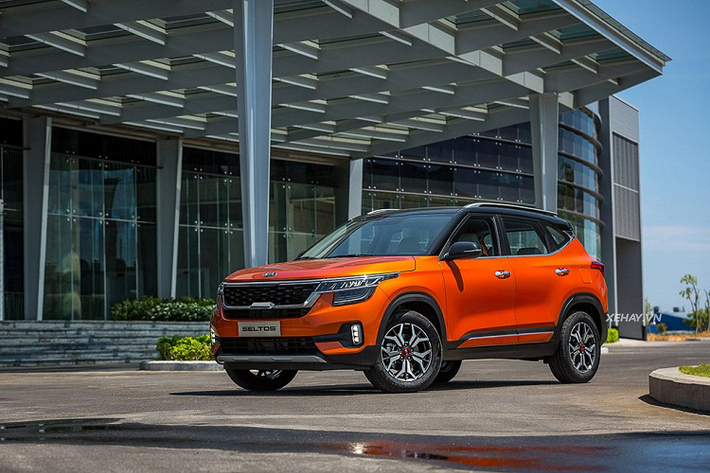 Kia Seltos - 11.946 xe Ra mắt tại Việt Nam từ năm 2020, Kia Seltos vẫn tạo được dấu ấn trong lòng khách hàng. Sau 11 tháng, mức doanh số của Kia Seltos đạt 11.946 xe, tạm xếp thứ 9 toàn thị trường.