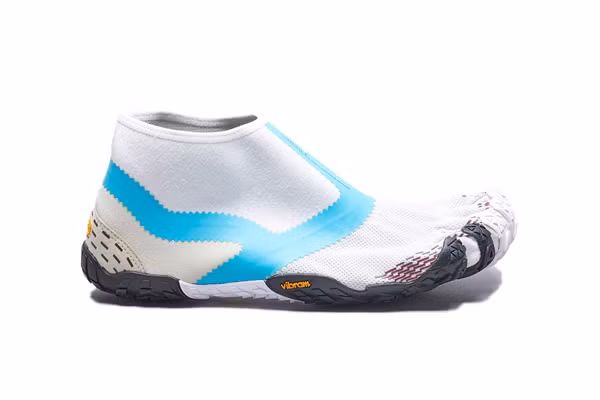 Ngay từ khi những đôi giày 5 ngón được hé lộ, nó đã tạo ra cơn sốt với người dùng trên toàn thể giới vì tính độc lạ. Đôi giày đều được thiết kế để xỏ vào chân y như một chiếc tất và lộ rõ từng ngón. Đế giày được phủ bằng cao su với độ bền cao bảo vệ bàn chân an toàn khi di chuyển.