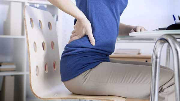 Người ít vận động. So với người thường xuyên luyện tập, người lười vận động thời gian dài sẽ khó kiểm soát đường huyết hơn. Nguyên nhân bởi vận động giúp thúc đẩy tiêu hao calo, có lợi cho việc sử dụng đường. Nhờ vậy, các chỉ số trong cơ thể cũng ổn định hơn.