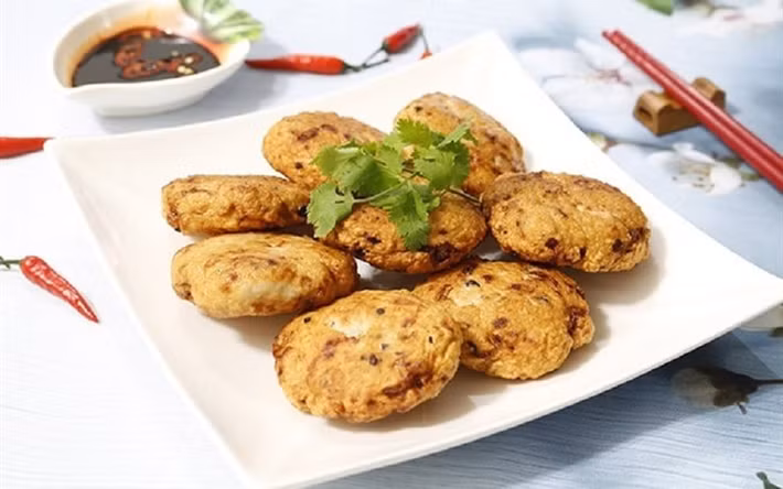 Trong khi đó, món chả cá rô phi cũng mang hương vị rất riêng. Ảnh: cooky.